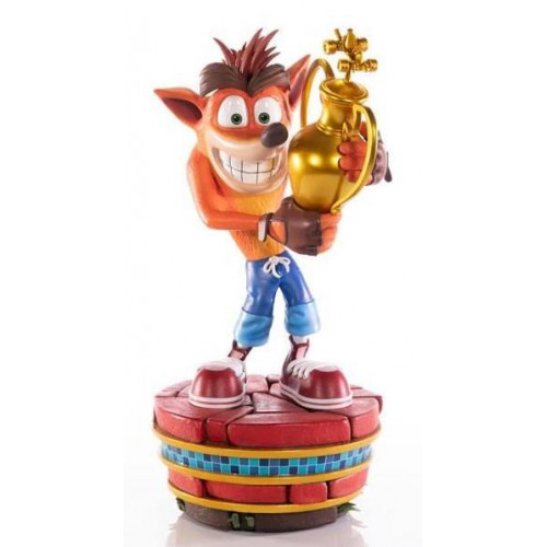 F4F Crash Team Racing Nitro Fueled - Crash Winner Statue (46cm) (CRASHWST)