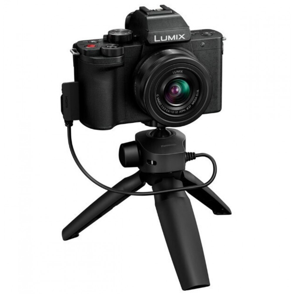Panasonic Lumix DC-G100D black + H-FS 12-32 + DMW-SHGR2