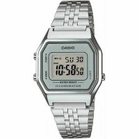 Casio Retro Ψηφιακό Γυναικείο Ρολόι 33.5mm Μπαταρίας με Ασημί Μεταλλικό Μπρασελέ